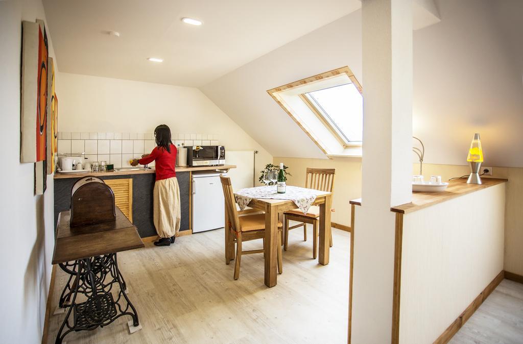 Apartamento Boardinghouse Remchingen Baan Arun Exterior foto