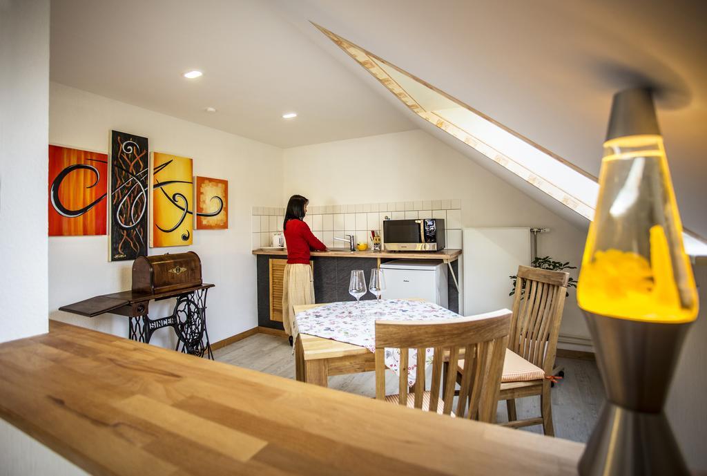 Apartamento Boardinghouse Remchingen Baan Arun Exterior foto