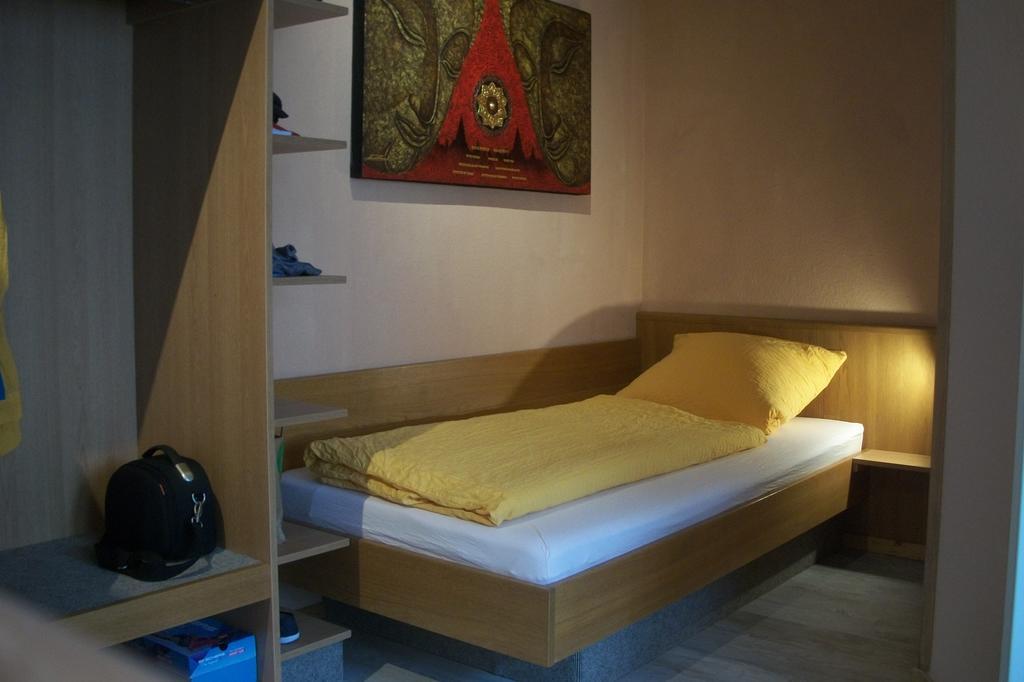 Apartamento Boardinghouse Remchingen Baan Arun Exterior foto