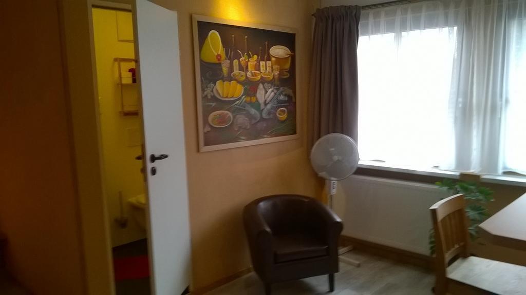 Apartamento Boardinghouse Remchingen Baan Arun Exterior foto